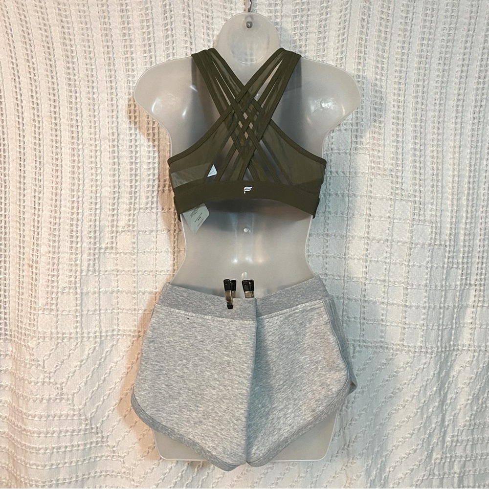 NWT Fabletics Faye High Impact Sports Bra, Dark Moss, size: Small - Picture 3 of 5